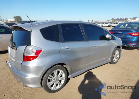 2011 Honda Fit Sport z USA, uszkodzony, nr VIN JHMGE8H69BC018133